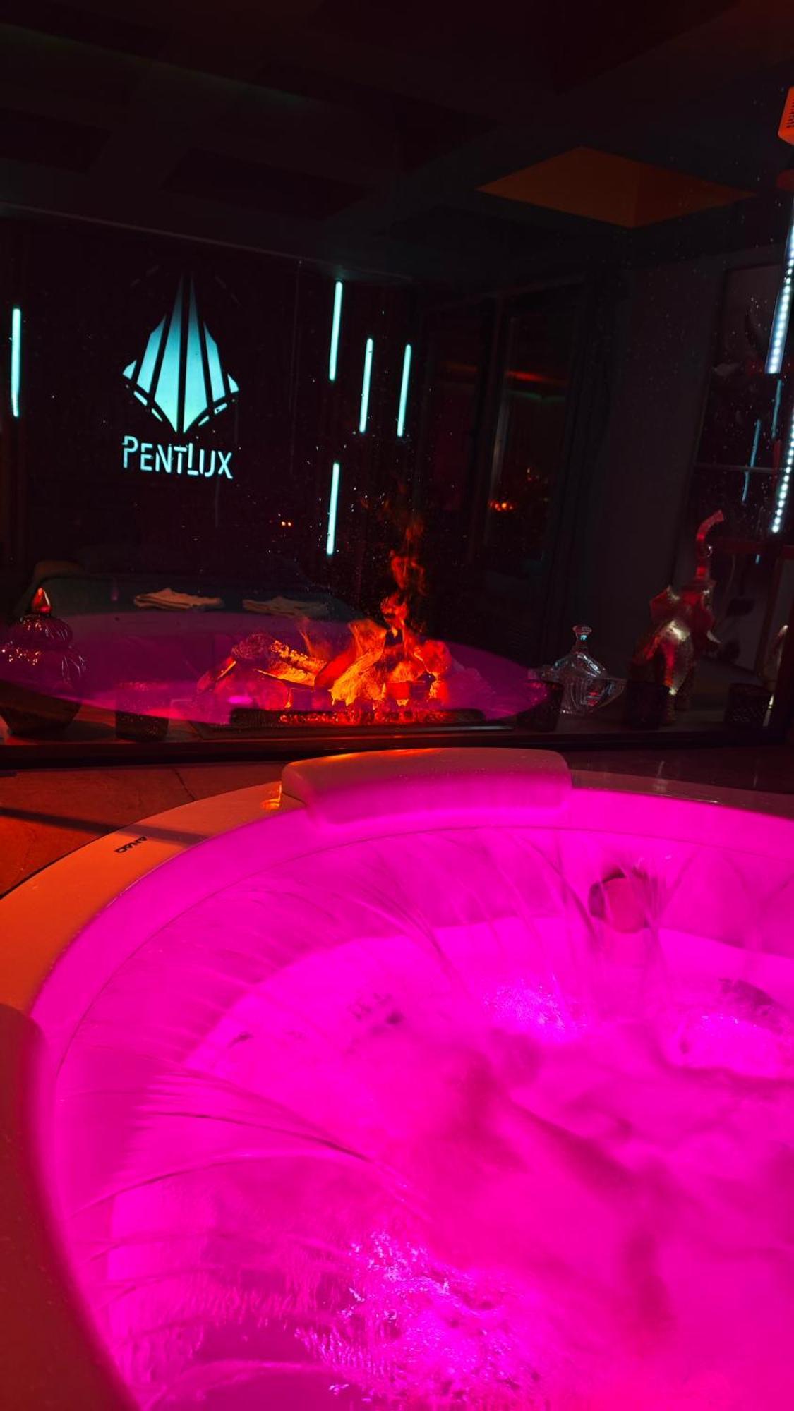 Smart Luxury Penthouse - Private Sauna, Hot-tub, Cinema At The Location In *